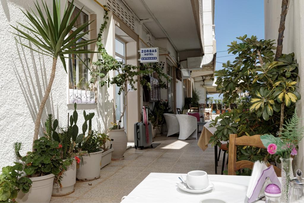 Zorbas Hotel Hersonissos  Esterno foto