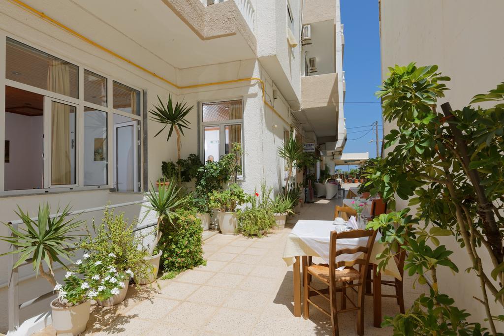 Zorbas Hotel Hersonissos  Esterno foto